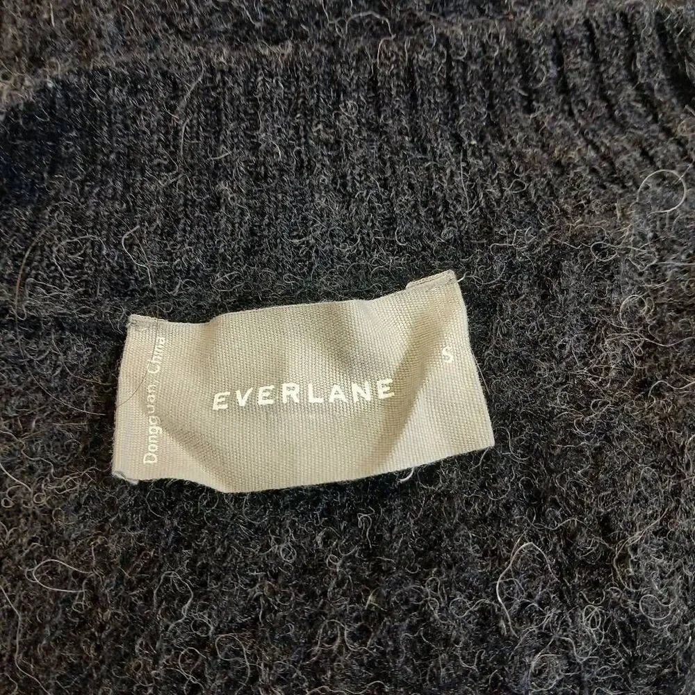 Everlane womens medium fine alpaca wool sweater cardigan gray charcoal